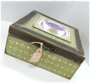 lawendowe pudełko na biżuterie