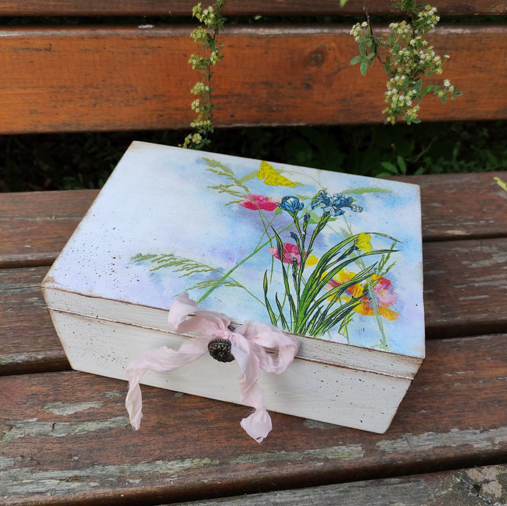 polne kwiatki -szkatułka ręcznie malowana